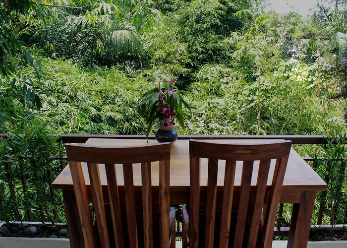 Manwarsa Habitación en casa particular Ubud